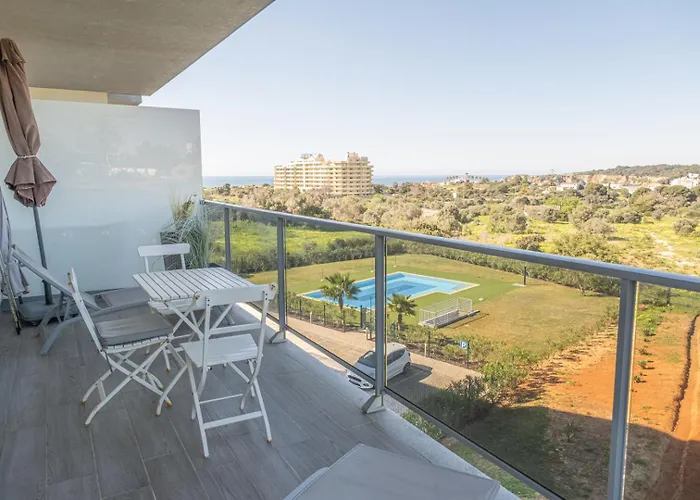 Emerson Plaza Sea View Apartment *