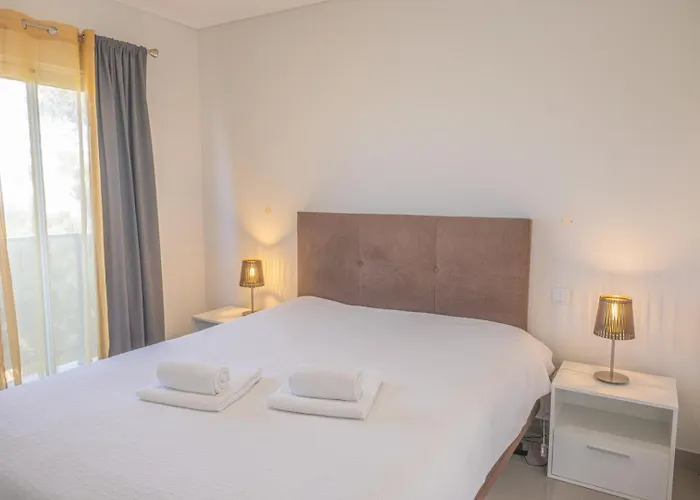 Emerson Plaza Sea View Apartment